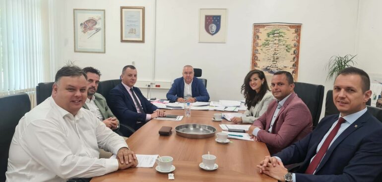 Sastanak u Ministarstvu komunalne privrede, infrastrukture, prostornog uređenja, građenja i zaštite okoliša KS
